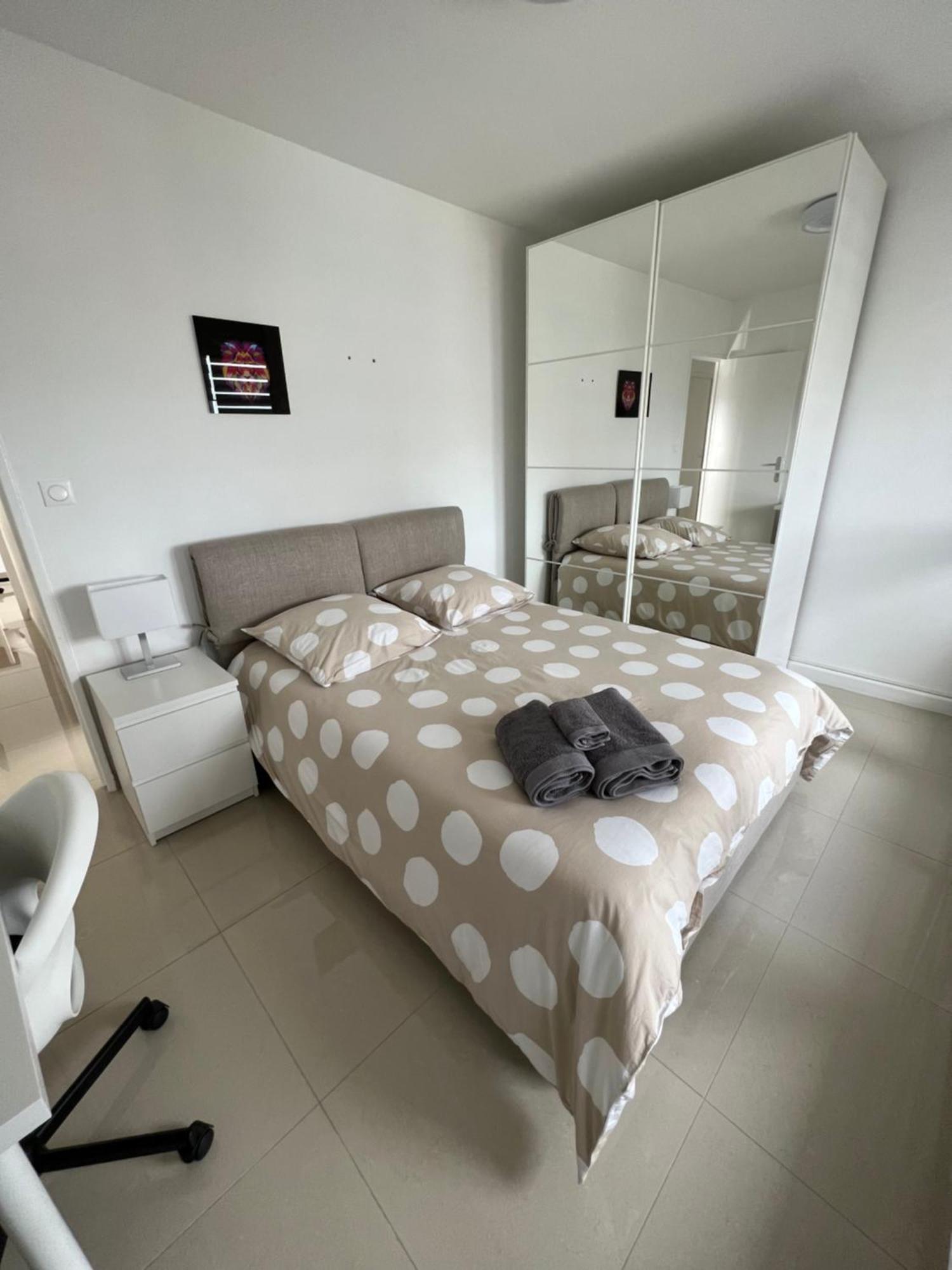 Super 4 Pieces Refait A Neuf Apartman Villeurbanne Kültér fotó